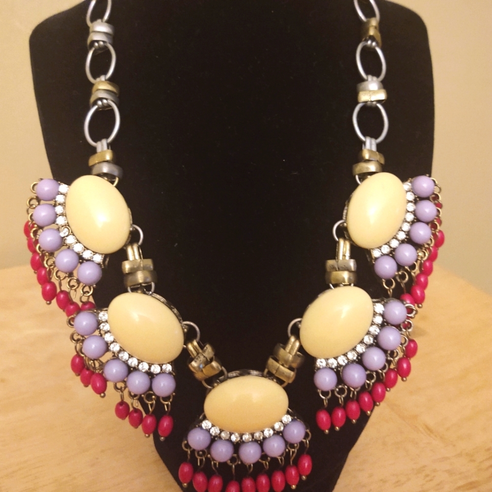 Statement necklace